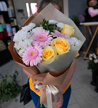 Букет цветов из:  Герберы, Розы и Хризантемы в Нариманове