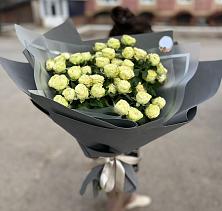 Букет Белые кустовые розы Солинеро в Нариманове